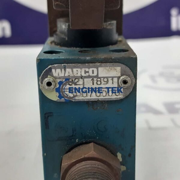 Wabco 3630070000 Roller Lever Pneumatic Directional Valve - Image 6
