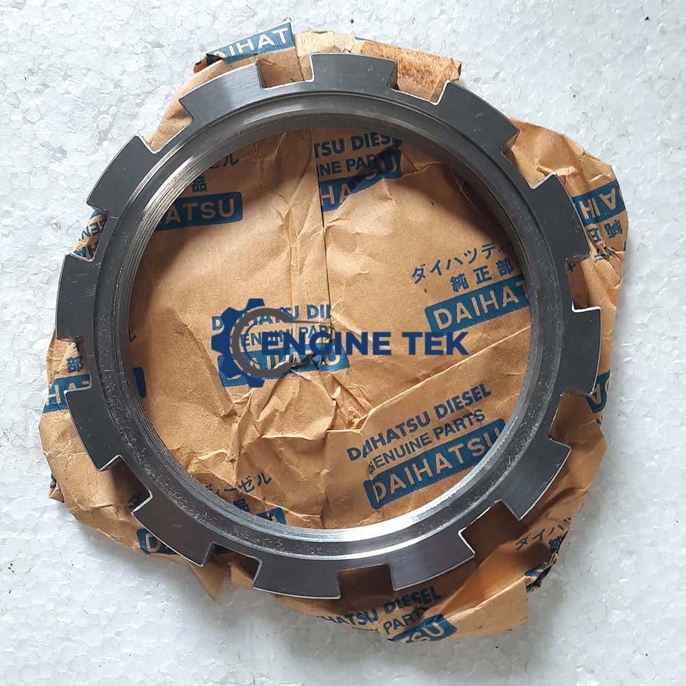 175-1.jpg Daihatsu DL22 Removing nut F.O cam (E221150190A)
