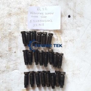 Daihatsu DL22 Adjusting screw valve yoke (E-225900130Z)